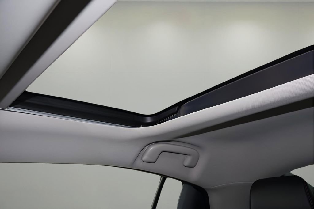 New 2026 Toyota Prius Plug-In Hybrid FWD image 27
