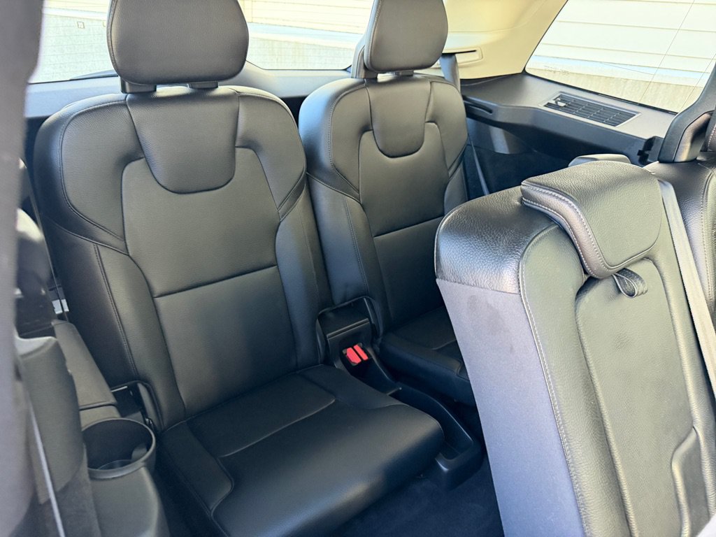 Used 2016 Volvo XC90 T8 Momentum w/ Vision Package AWD/4WD image 29