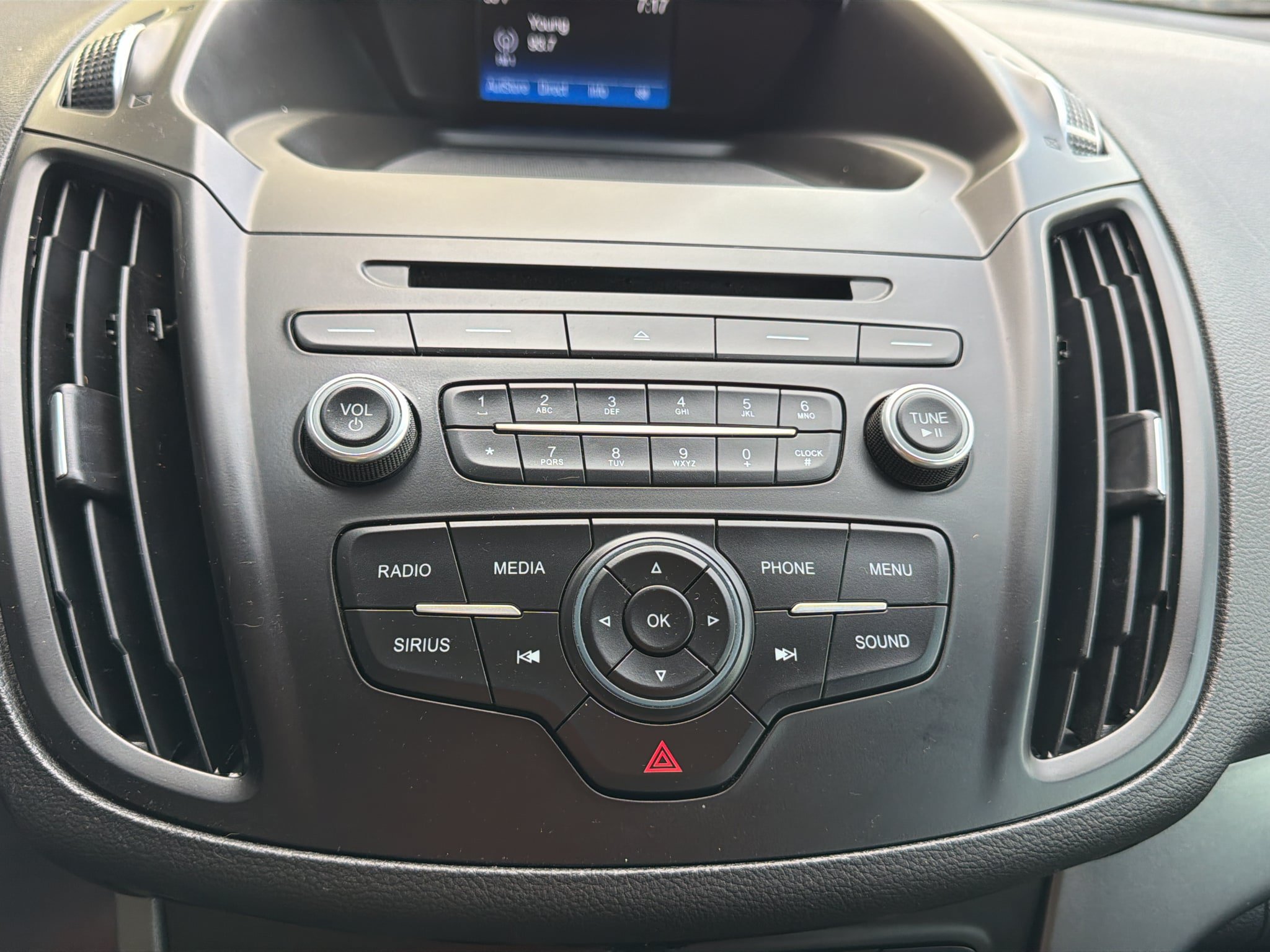 Used 2018 Ford Escape SE FWD image 27