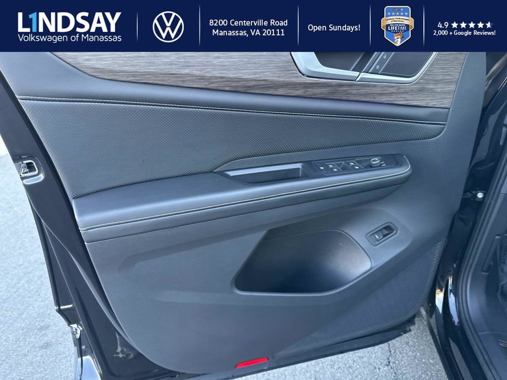 Used 2024 Volkswagen Atlas SEL image 8
