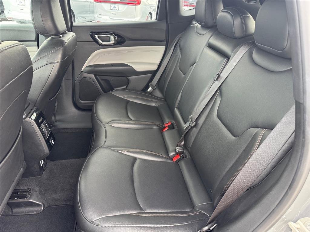 Used 2023 Jeep Compass Limited image 8
