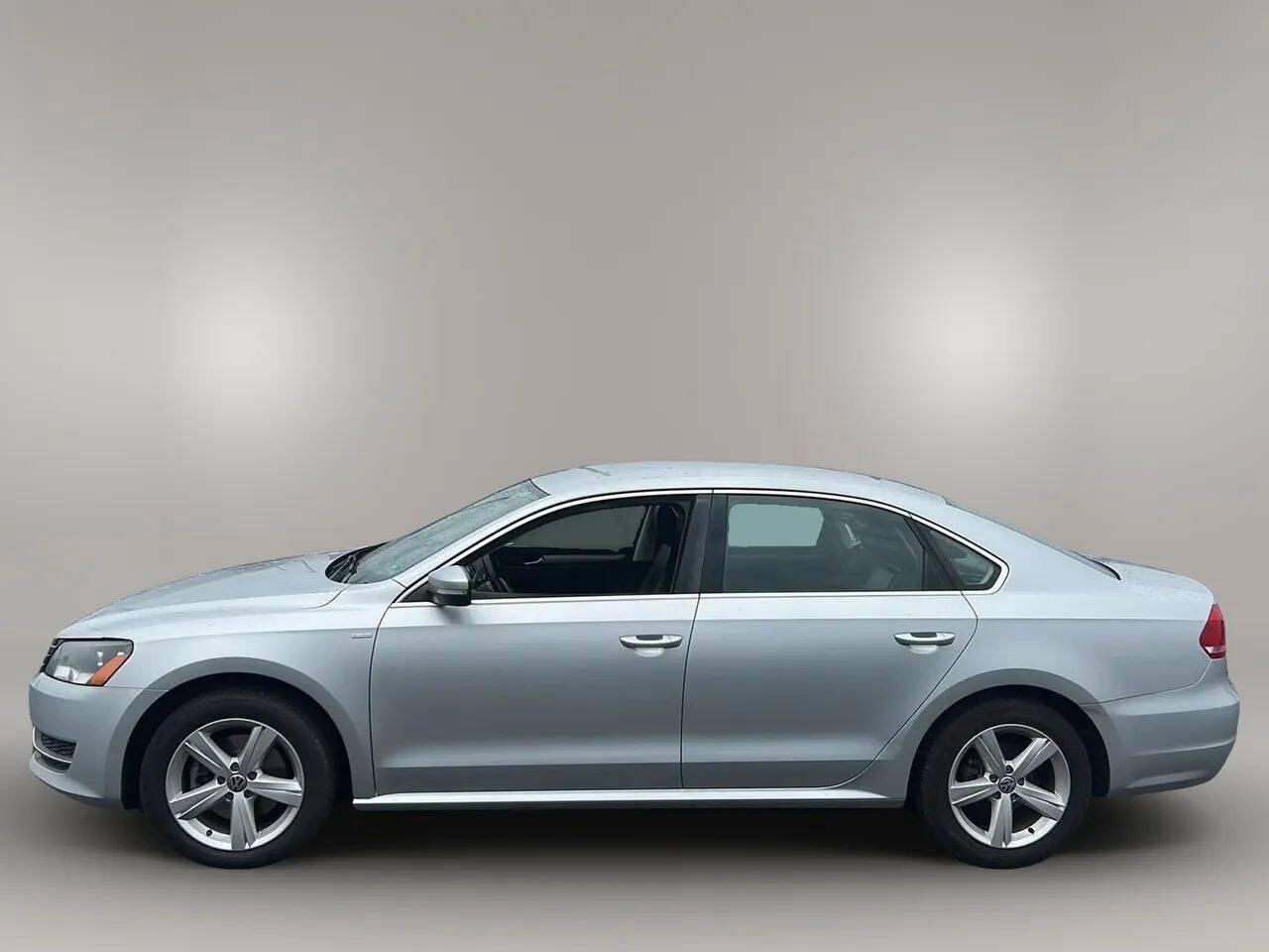 Used 2014 Volkswagen Passat 1.8T S FWD image 4