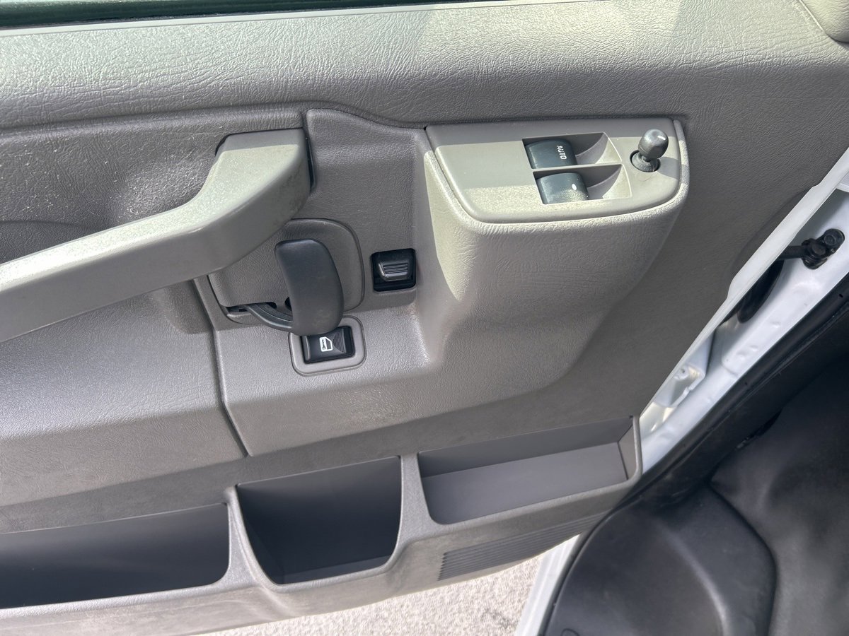 Used 2022 Chevrolet Express 2500 w/ Driver Convenience Package image 13