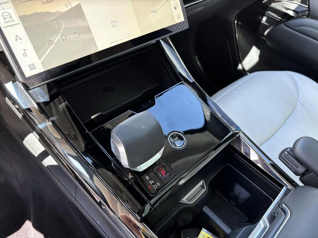 Used 2024 Land Rover Range Rover Sport Dynamic SE image 17