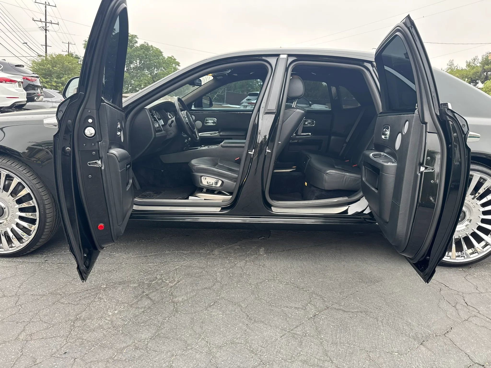 Used 2013 Rolls-Royce Ghost RWD image 7