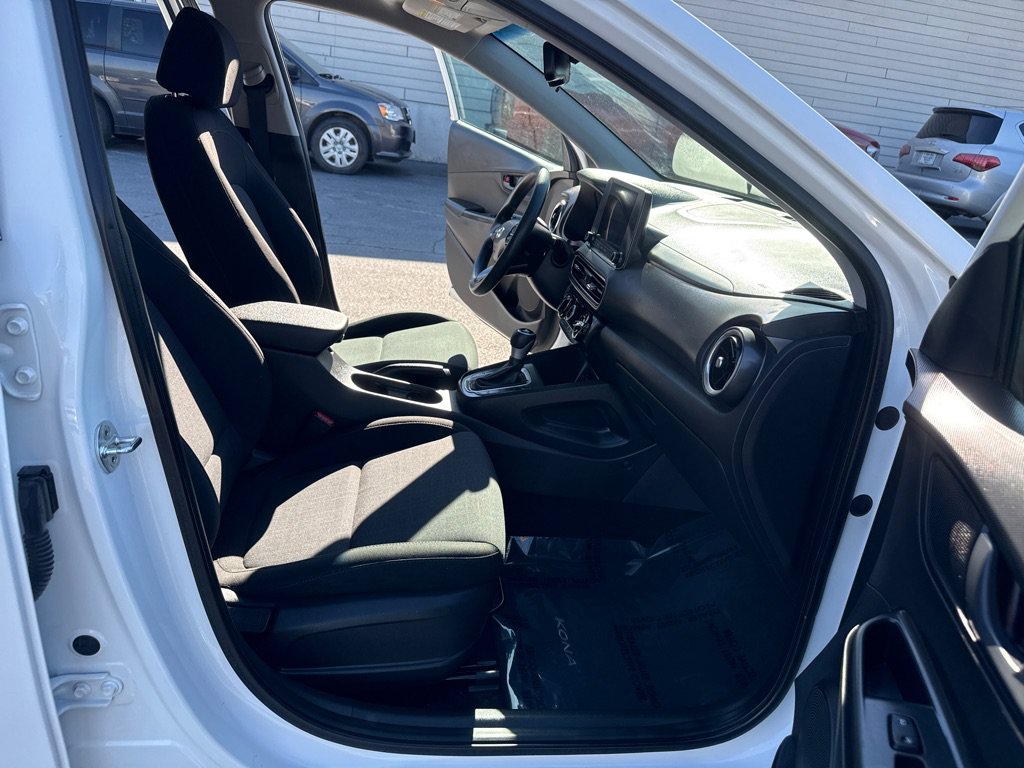 Used 2022 Hyundai Kona SEL w/ Cargo Package FWD image 13