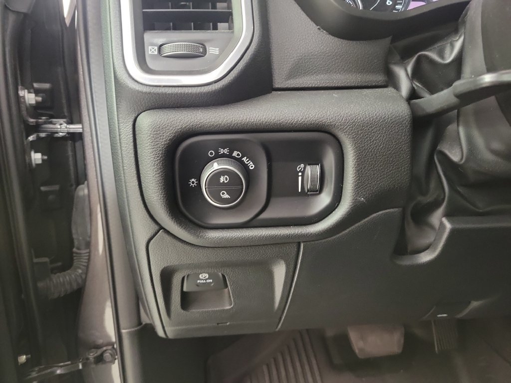 Used 2024 RAM 1500 Laramie AWD/4WD image 13