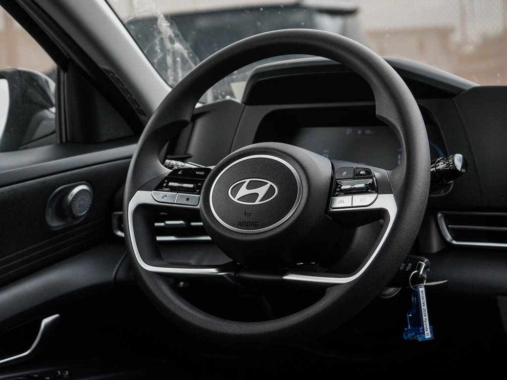 New 2026 Hyundai Elantra SE FWD image 13
