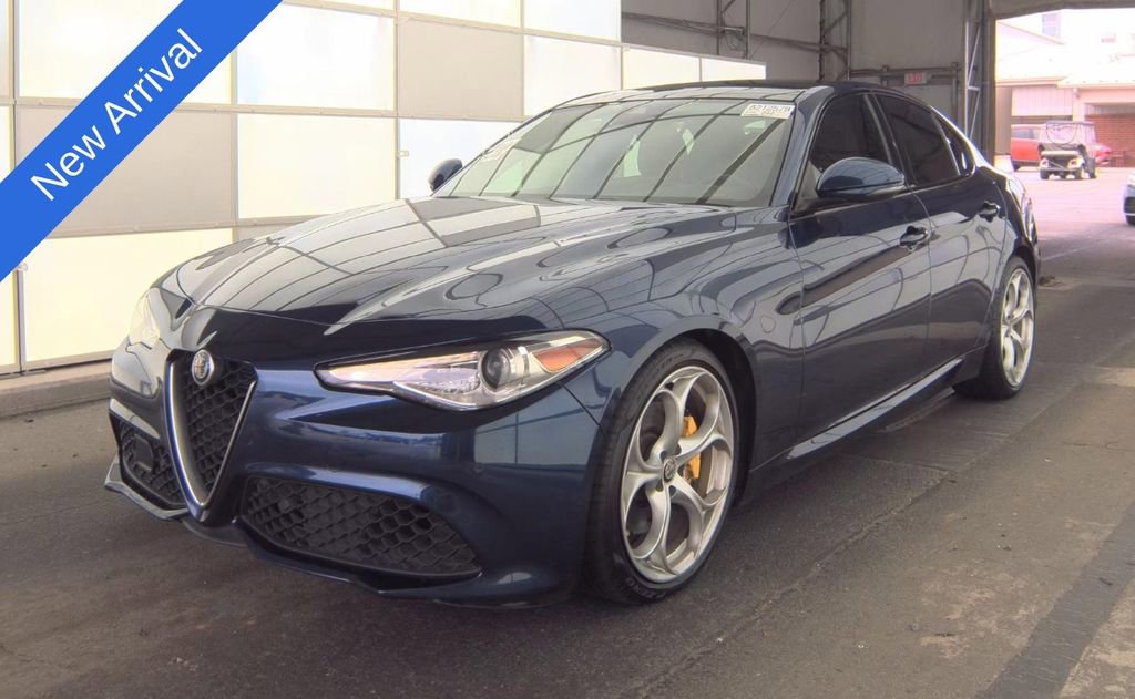 Used 2021 Alfa Romeo Giulia Ti Sport image 1