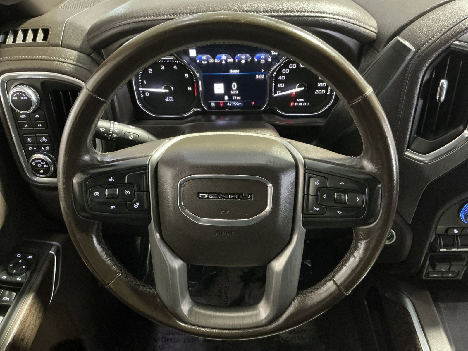 Used 2021 GMC Sierra 1500 Denali w/ Denali Illumination Package AWD/4WD image 17