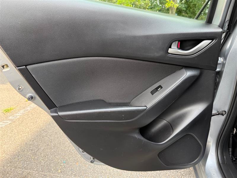 Used 2014 MAZDA MAZDA3 i Touring w/ Technology Package FWD image 25
