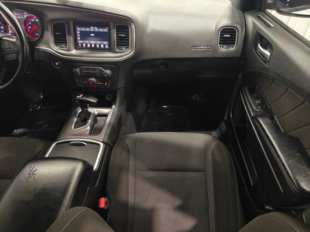 Used 2022 Dodge Charger SXT RWD image 22