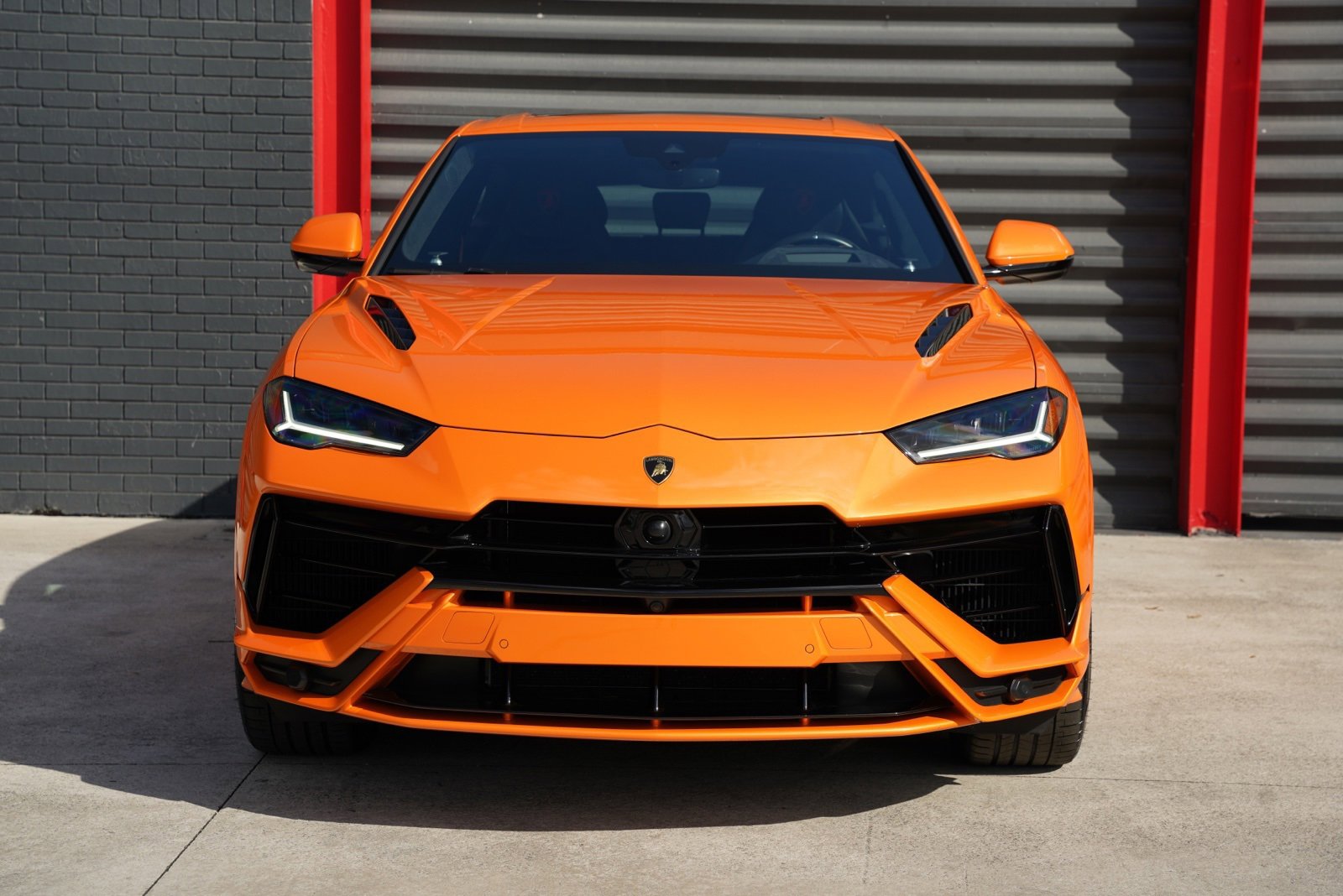 Used 2023 Lamborghini Urus S video 2