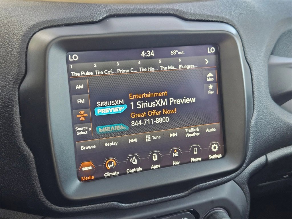 Certified 2021 Jeep Renegade Latitude w/ Luxury Group I image 29