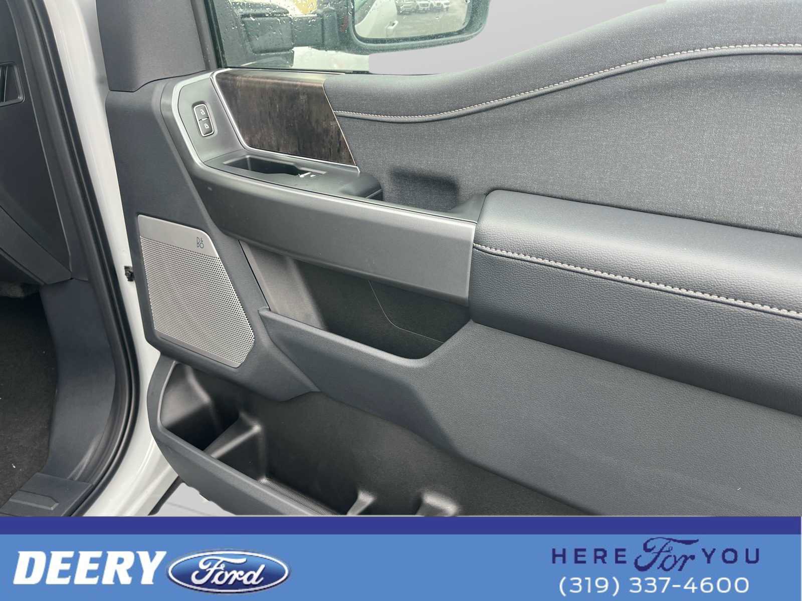 New 2026 Ford F250 Lariat w/ Black Appearance Package image 22