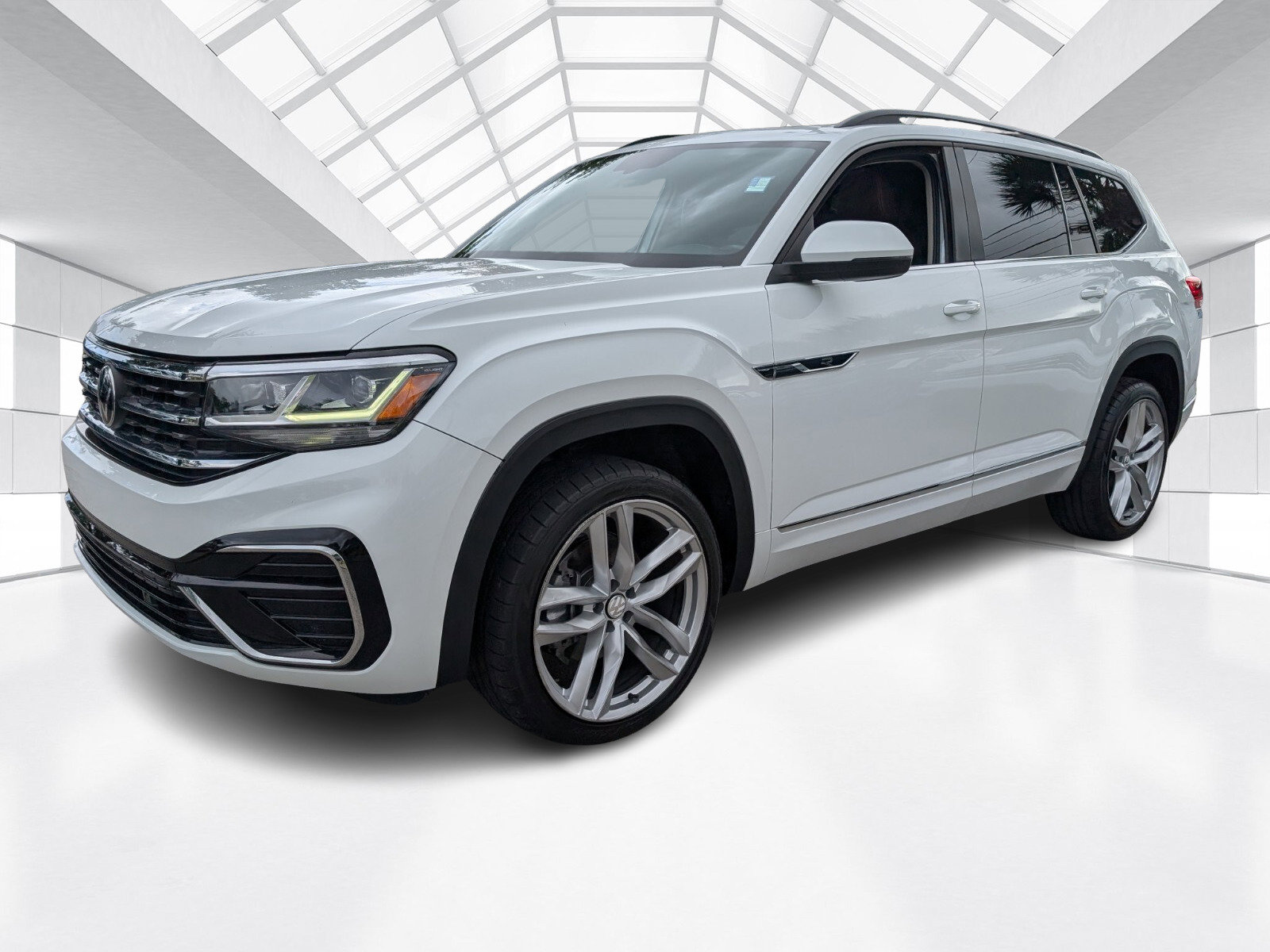 Used 2021 Volkswagen Atlas SE w/ Panoramic Sunroof Package image 3