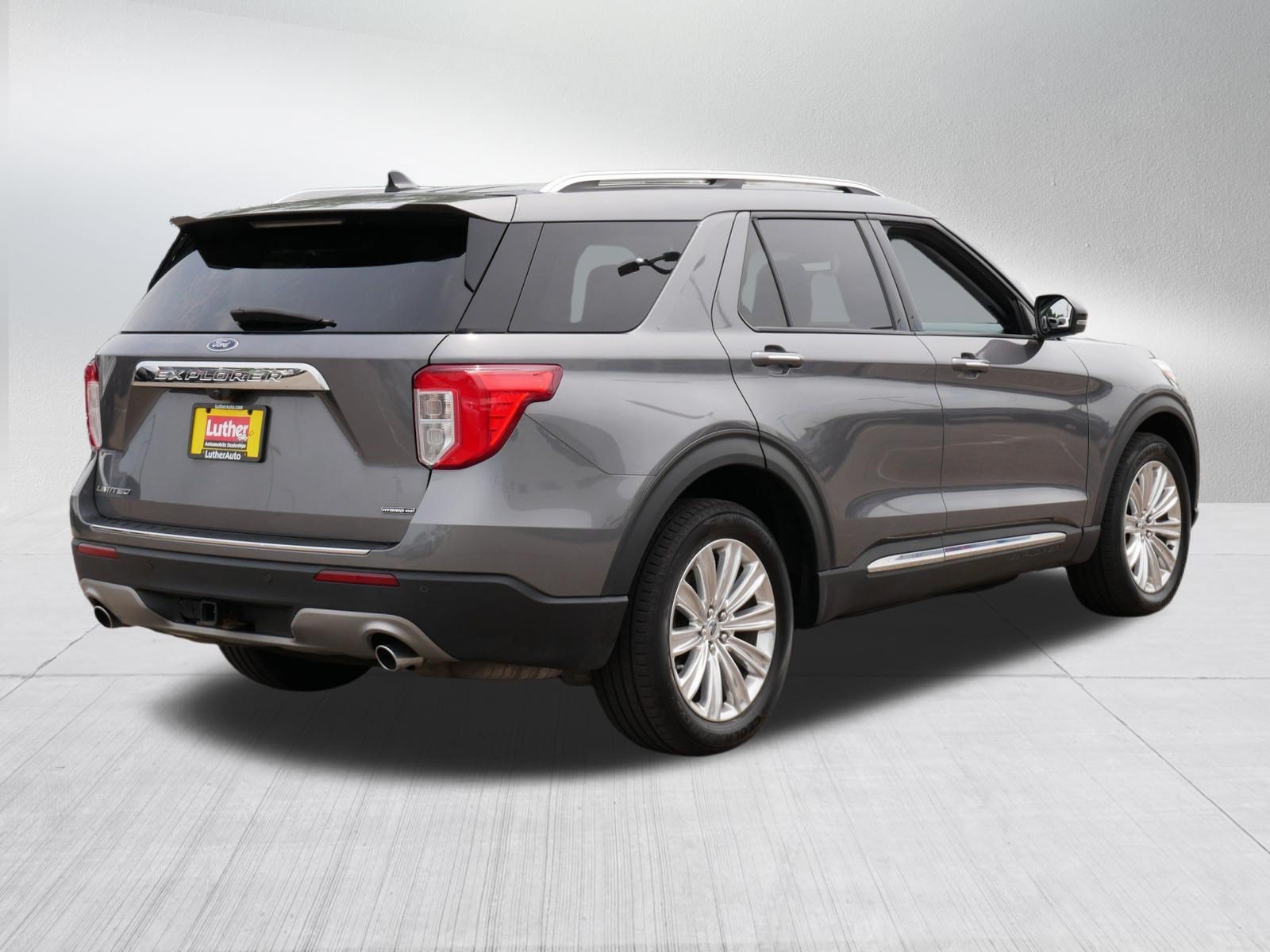 Used 2021 Ford Explorer Limited w/ Hybrid Equipment Group 310A AWD/4WD image 7