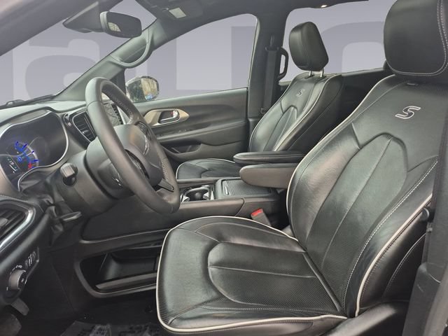 Used 2024 Chrysler Pacifica Premium FWD image 10