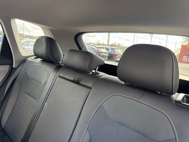 Used 2024 Volkswagen Taos SE image 21