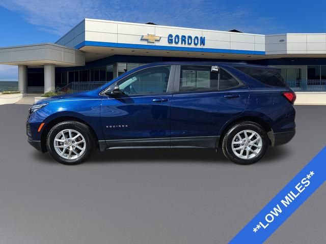 Used 2022 Chevrolet Equinox LS w/ LS Convenience Package image 2