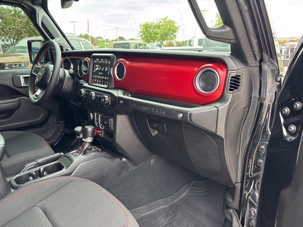 Used 2023 Jeep Wrangler Rubicon w/ LED Lighting Group AWD/4WD image 22