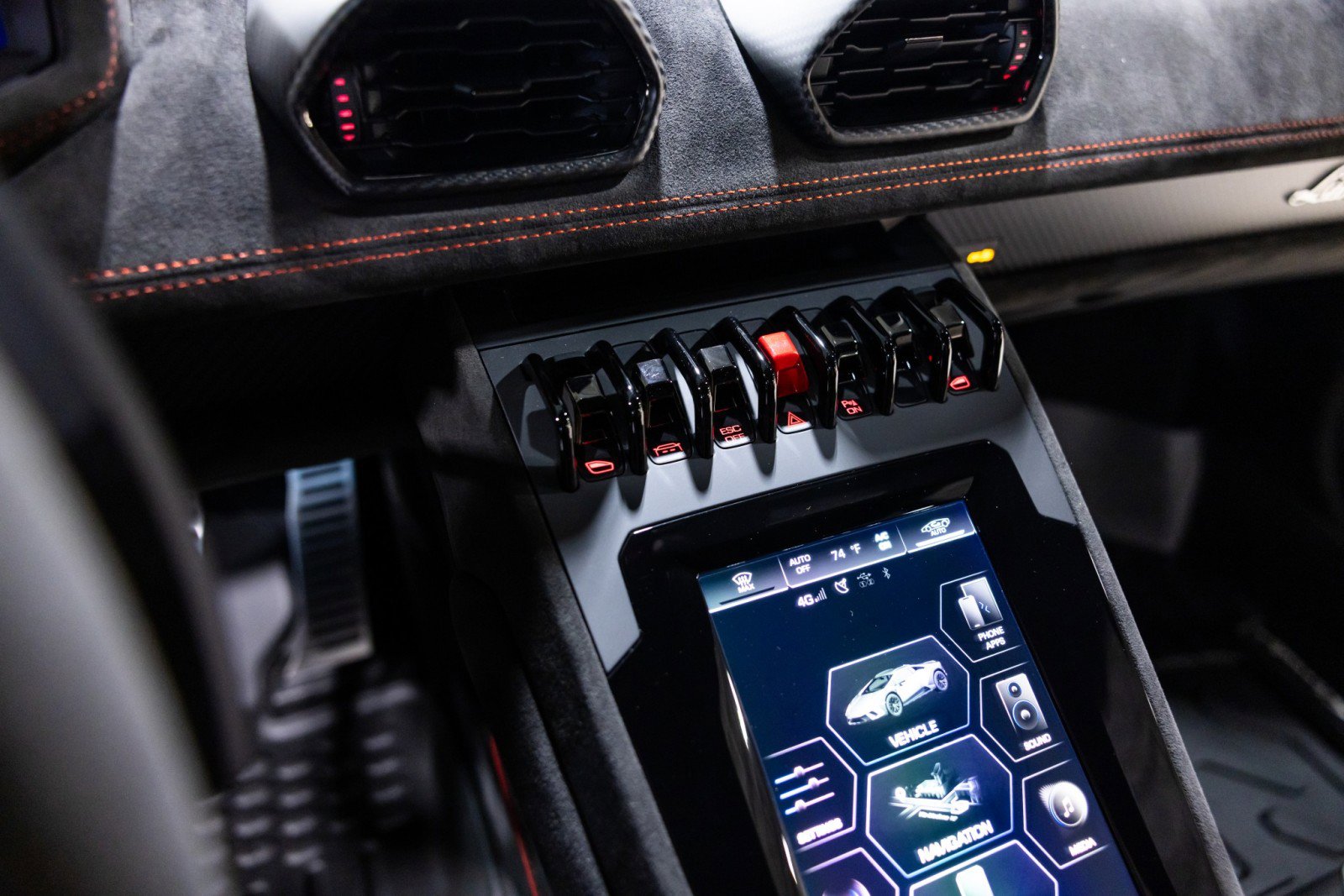 Used 2024 Lamborghini Huracan Sterrato AWD/4WD image 42