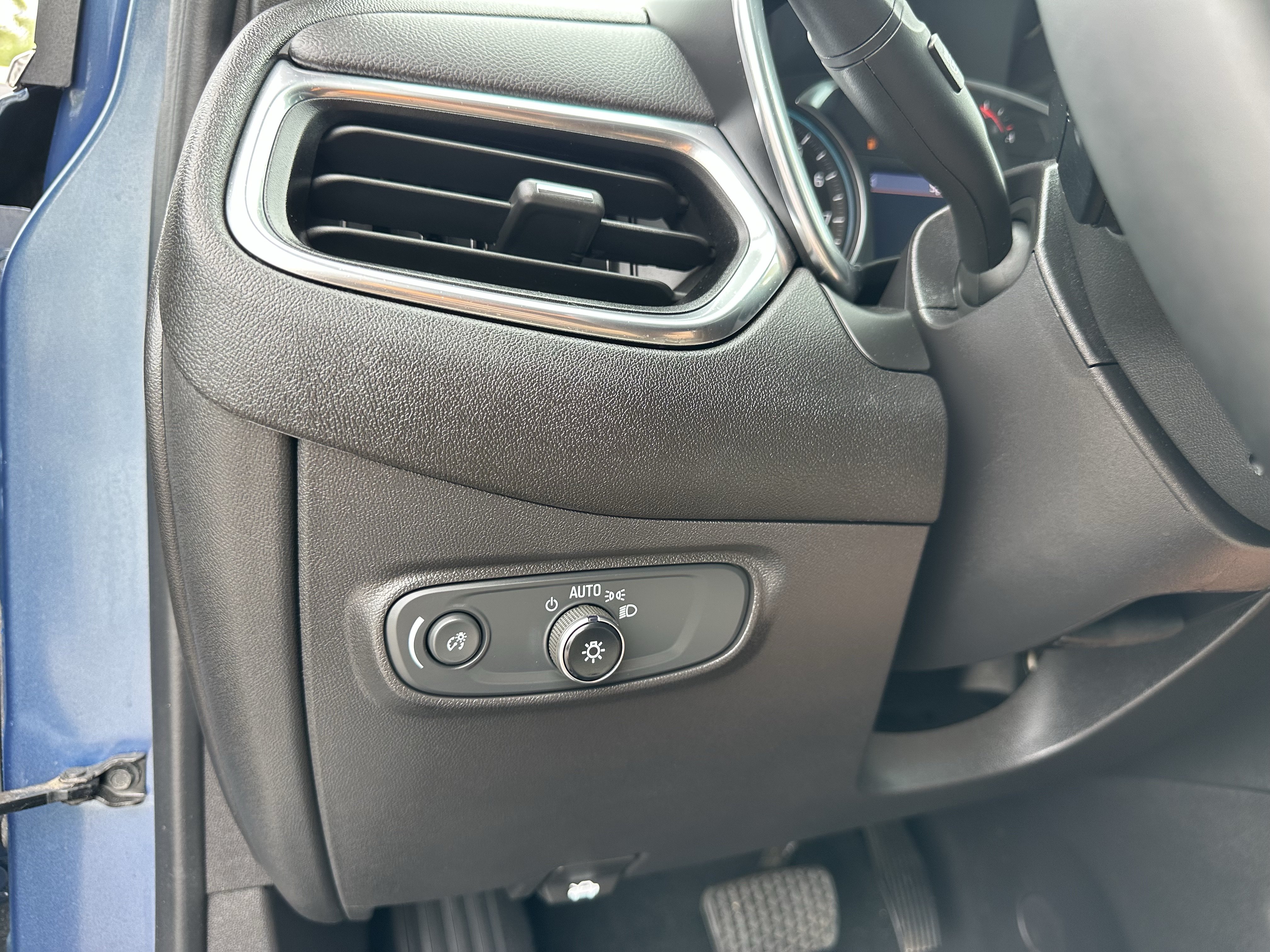 Certified 2024 Chevrolet Equinox LT FWD image 29