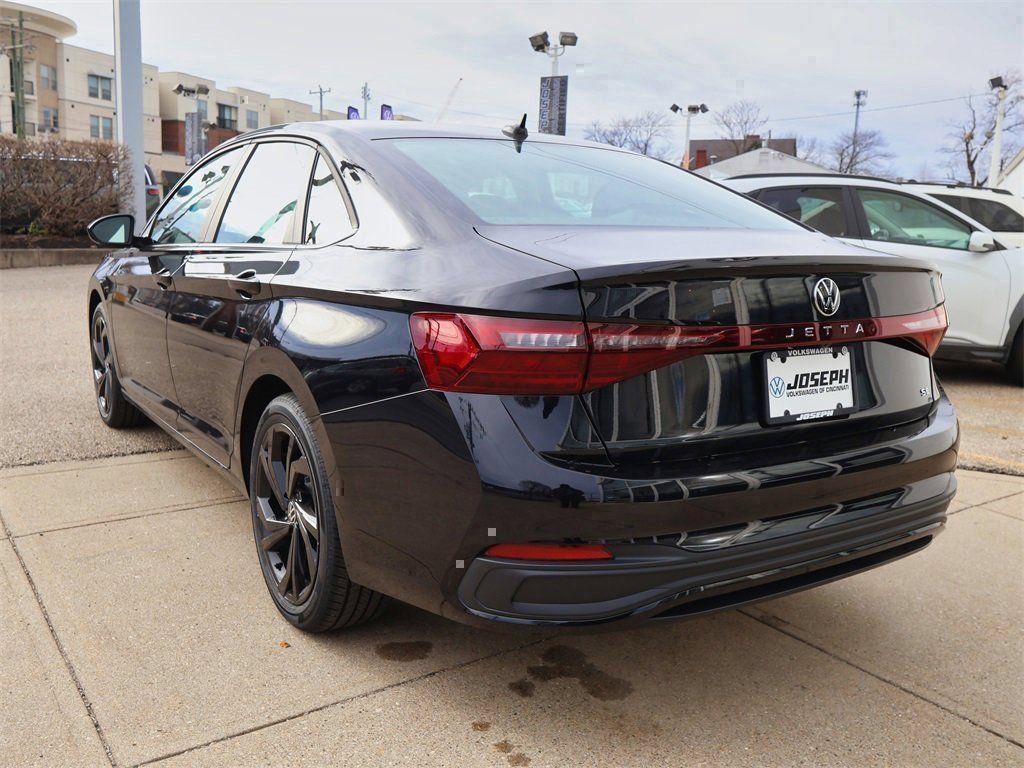 New 2026 Volkswagen Jetta SE FWD image 3