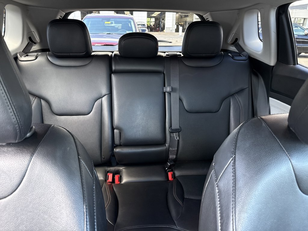Used 2022 Jeep Compass Limited AWD/4WD image 18