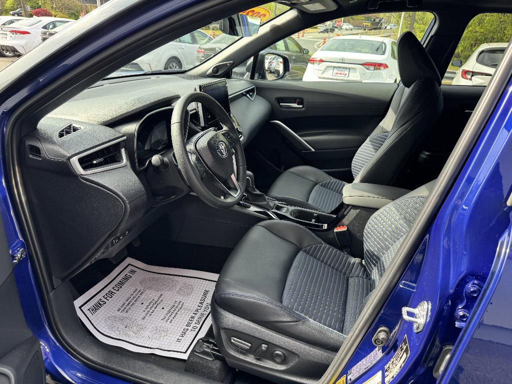 Used 2025 Toyota Corolla Cross AWD Hybrid image 8