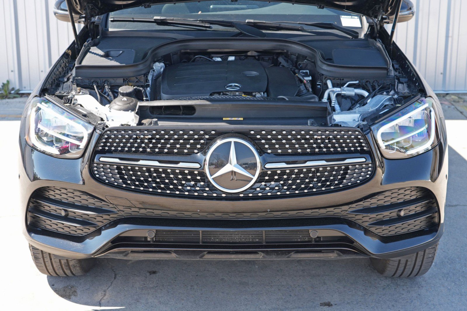Used 2022 Mercedes-Benz GLC 300 4MATIC w/ AMG Line image 7