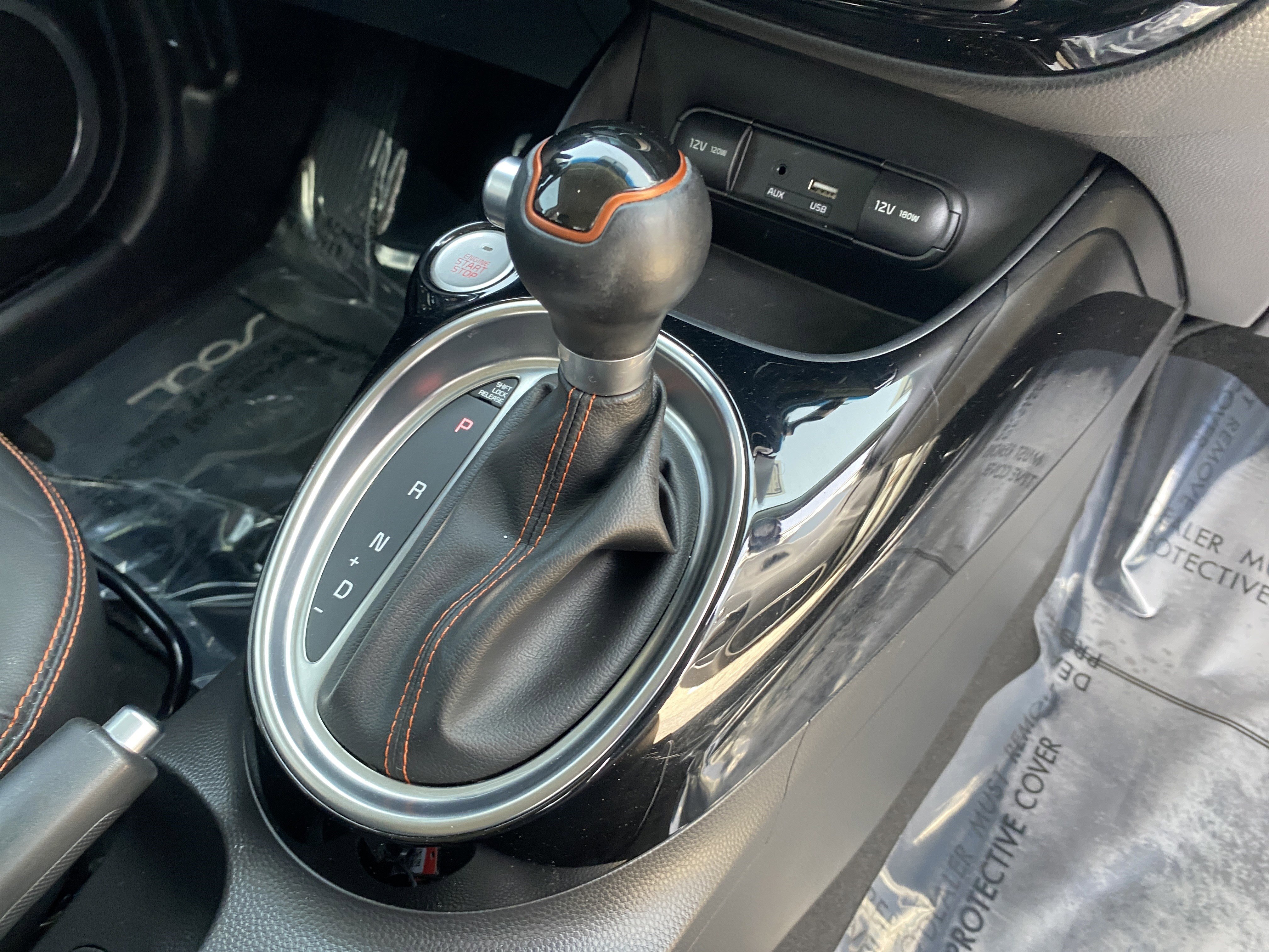 Used 2018 Kia Soul ! FWD image 16