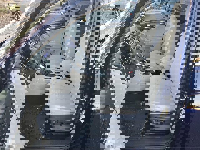 Certified 2023 Volkswagen Tiguan SE image 16