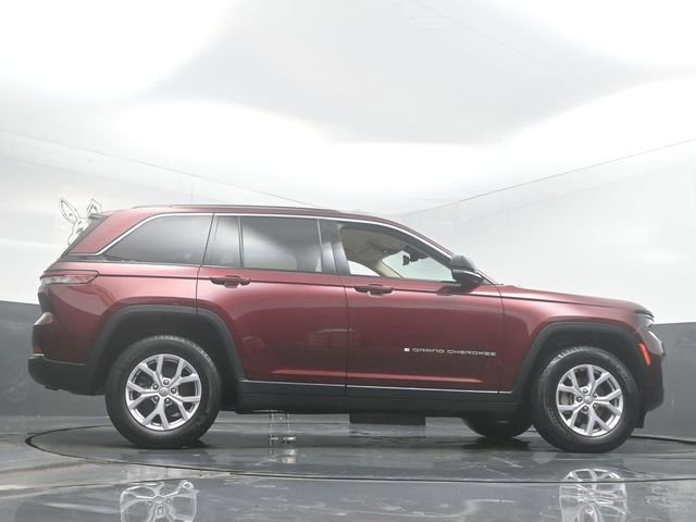 Used 2022 Jeep Grand Cherokee Limited w/ Luxury Tech Group II image 54