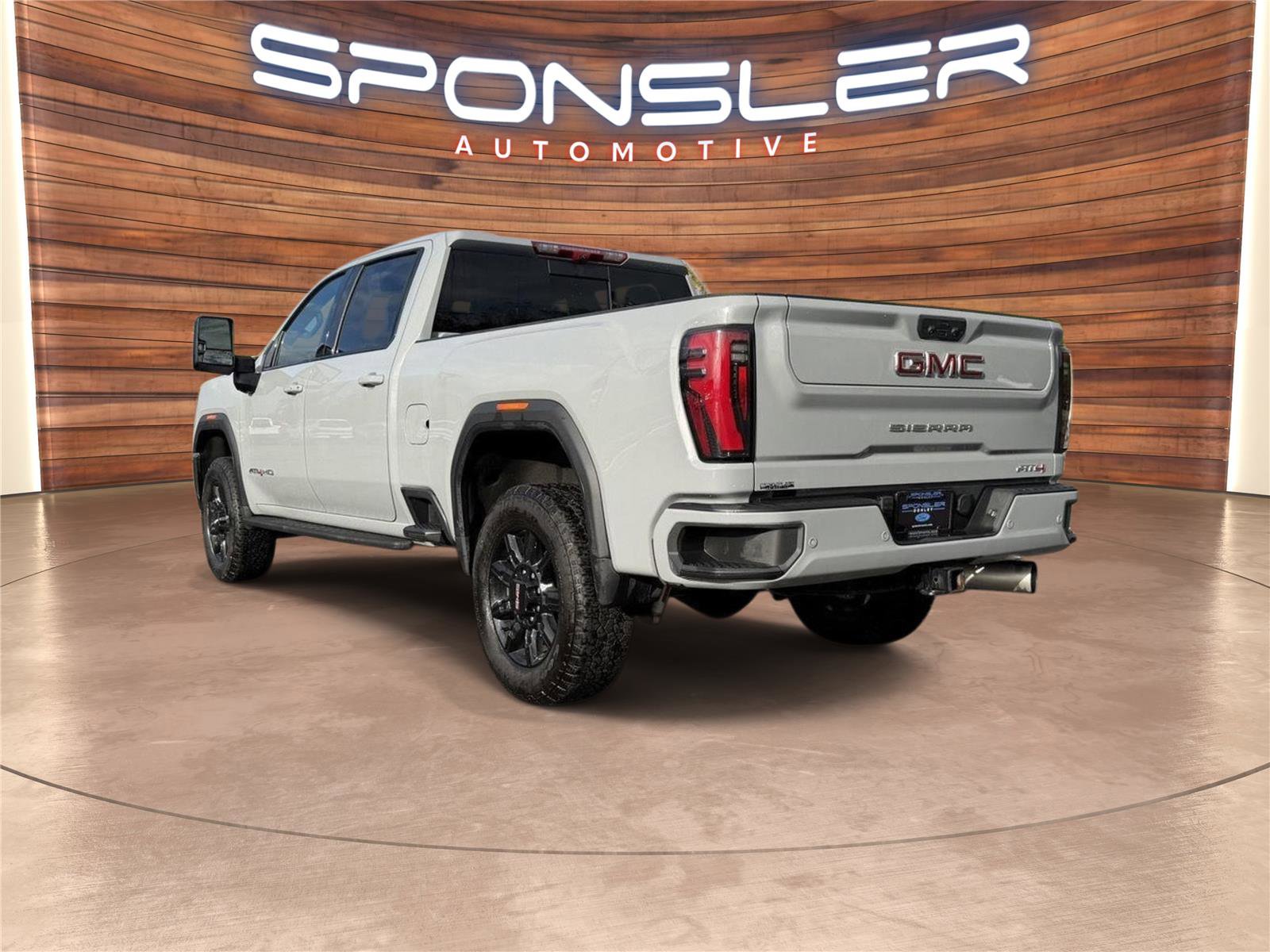 Used 2025 GMC Sierra 2500 AT4 w/ AT4 Premium Plus Package image 3