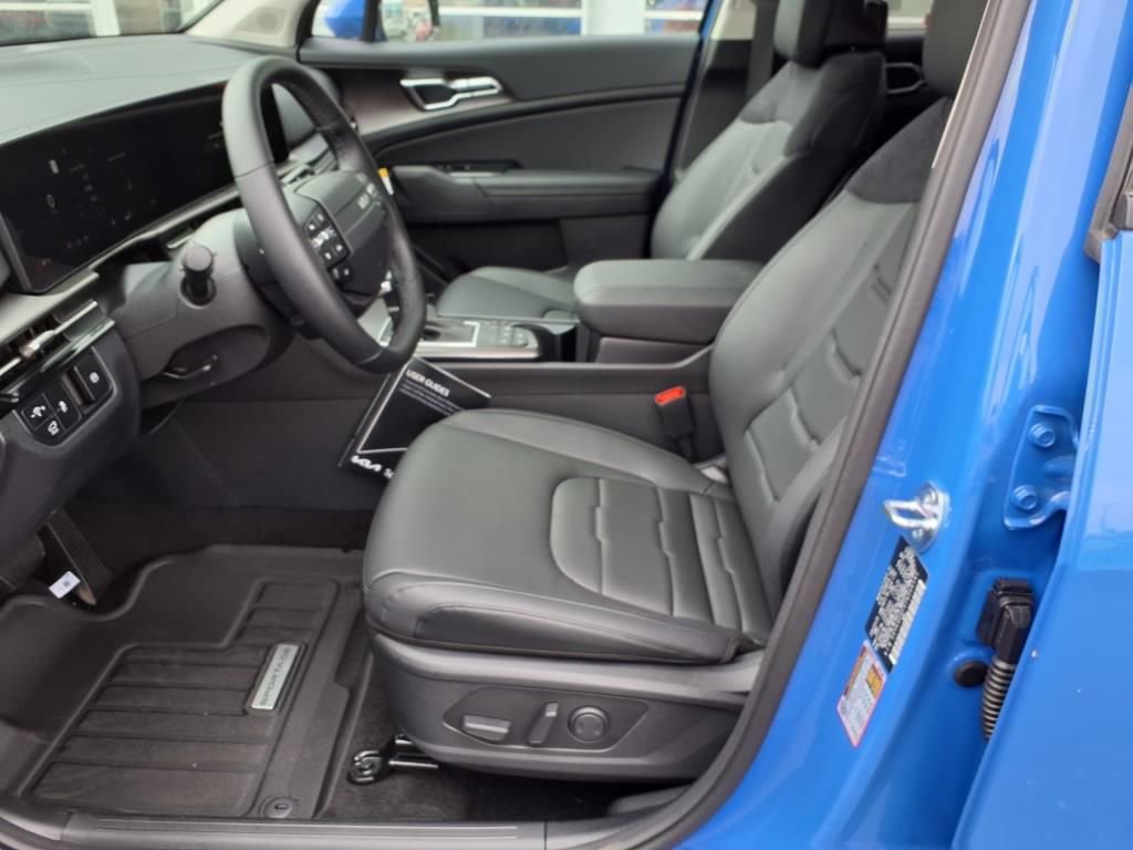 New 2026 Kia Sportage SX image 16