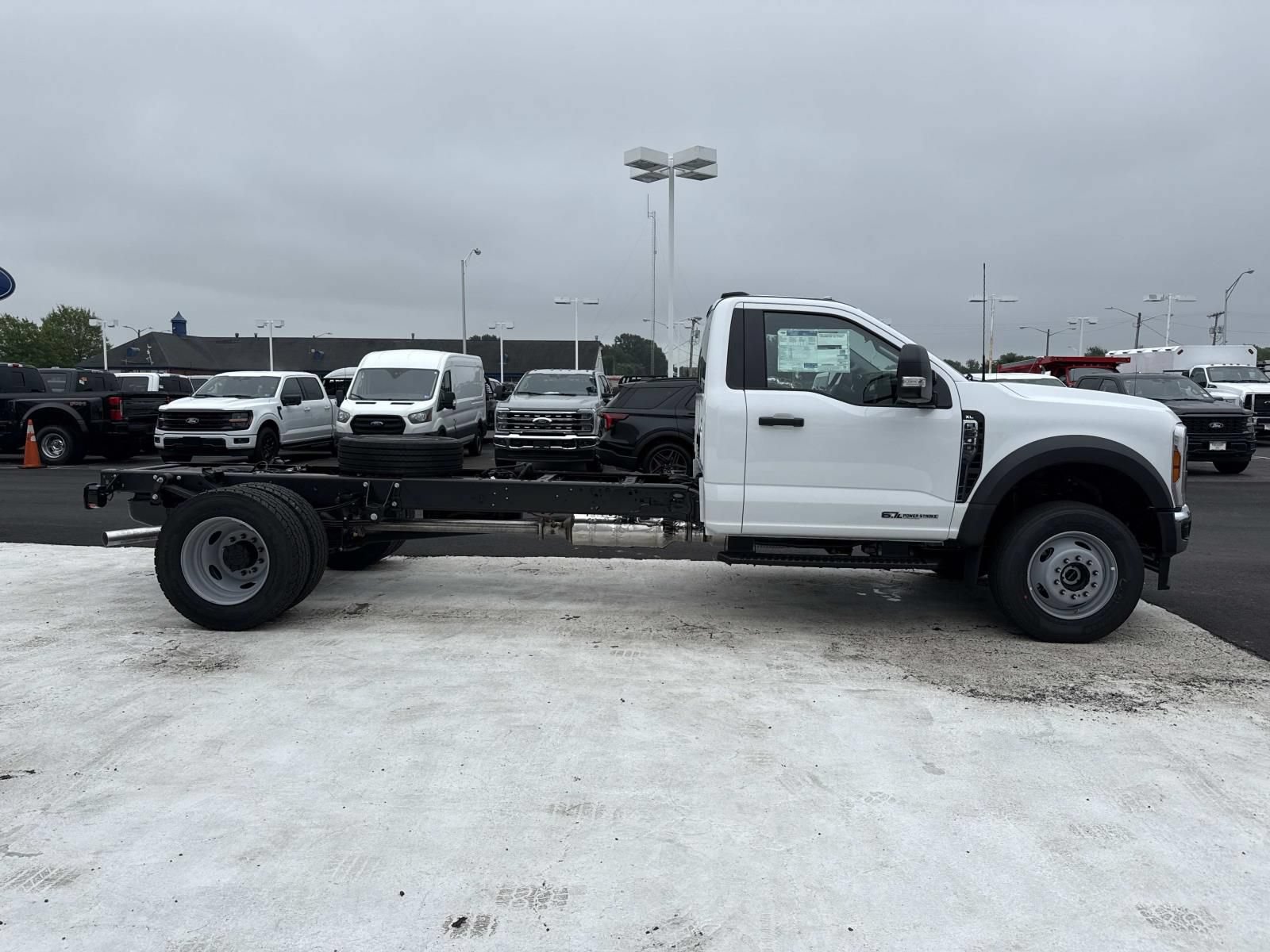 New 2026 Ford F600 4x4 Regular Cab Super Duty w/ XL Chrome Package image 2