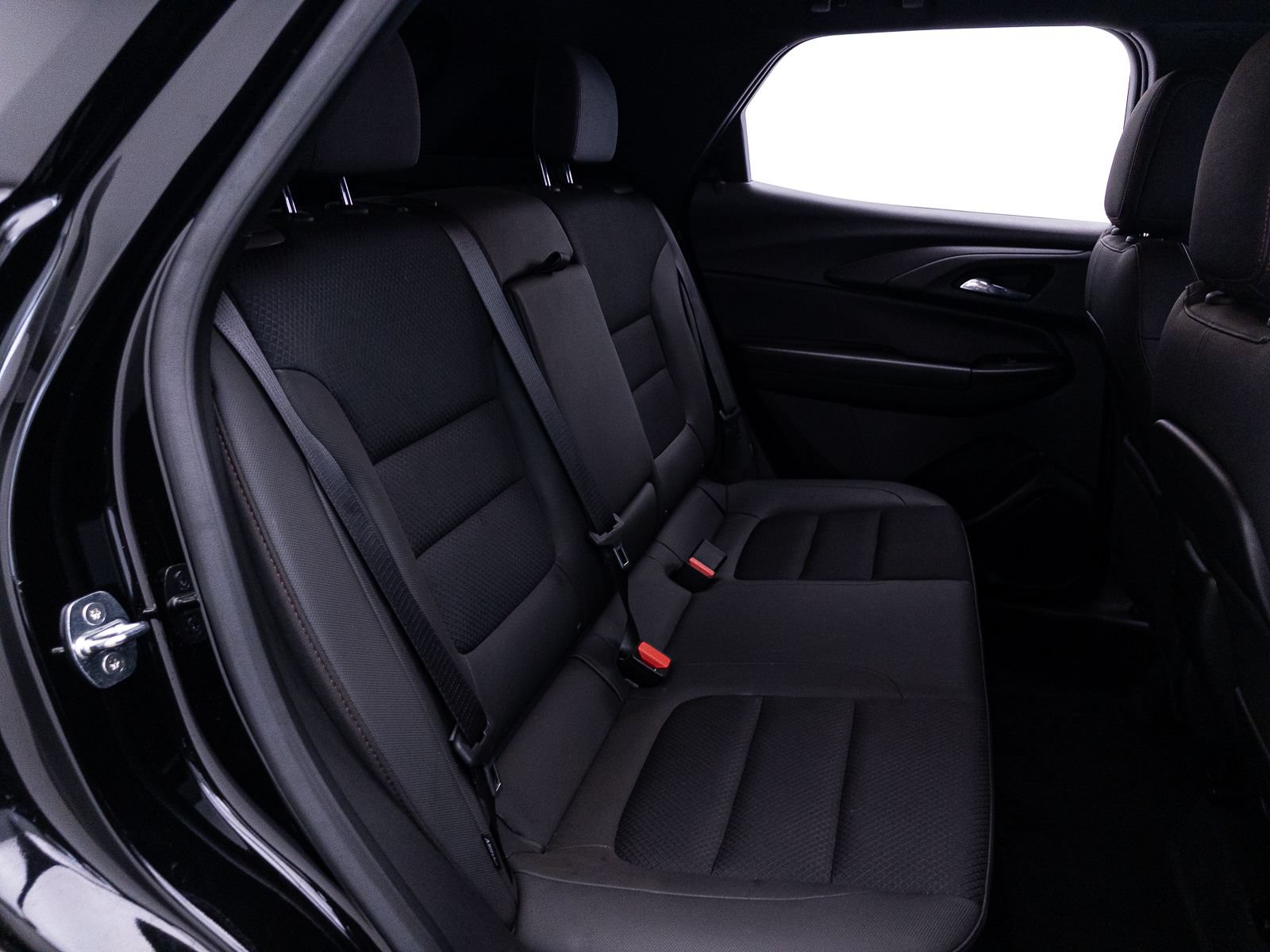 Used 2023 Chevrolet TrailBlazer RS FWD image 32