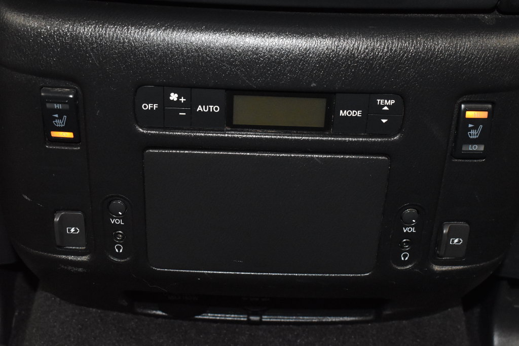Used 2019 Nissan Armada Platinum w/ Captain's Chairs Package AWD/4WD image 39