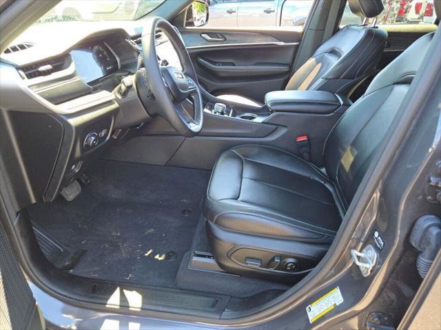 Certified 2025 Jeep Grand Cherokee Limited AWD/4WD image 26