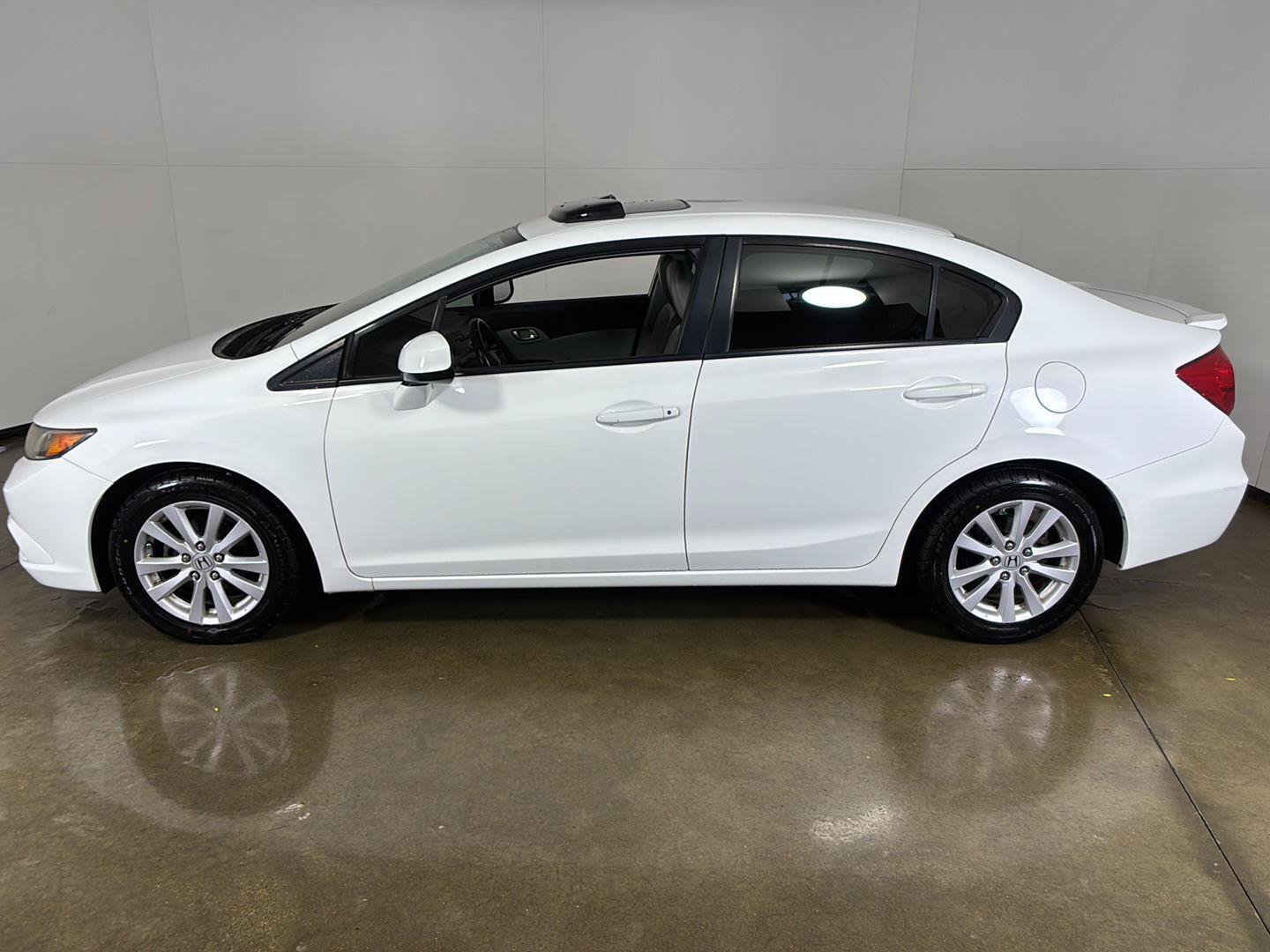 Used 2012 Honda Civic EX-L image 16