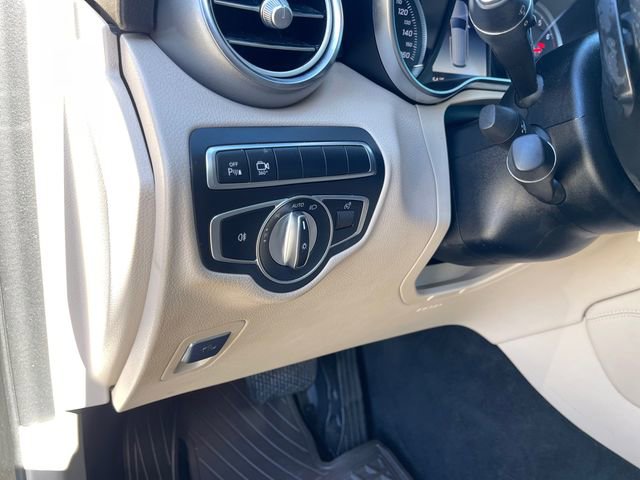 Used 2018 Mercedes-Benz GLC 300 image 24