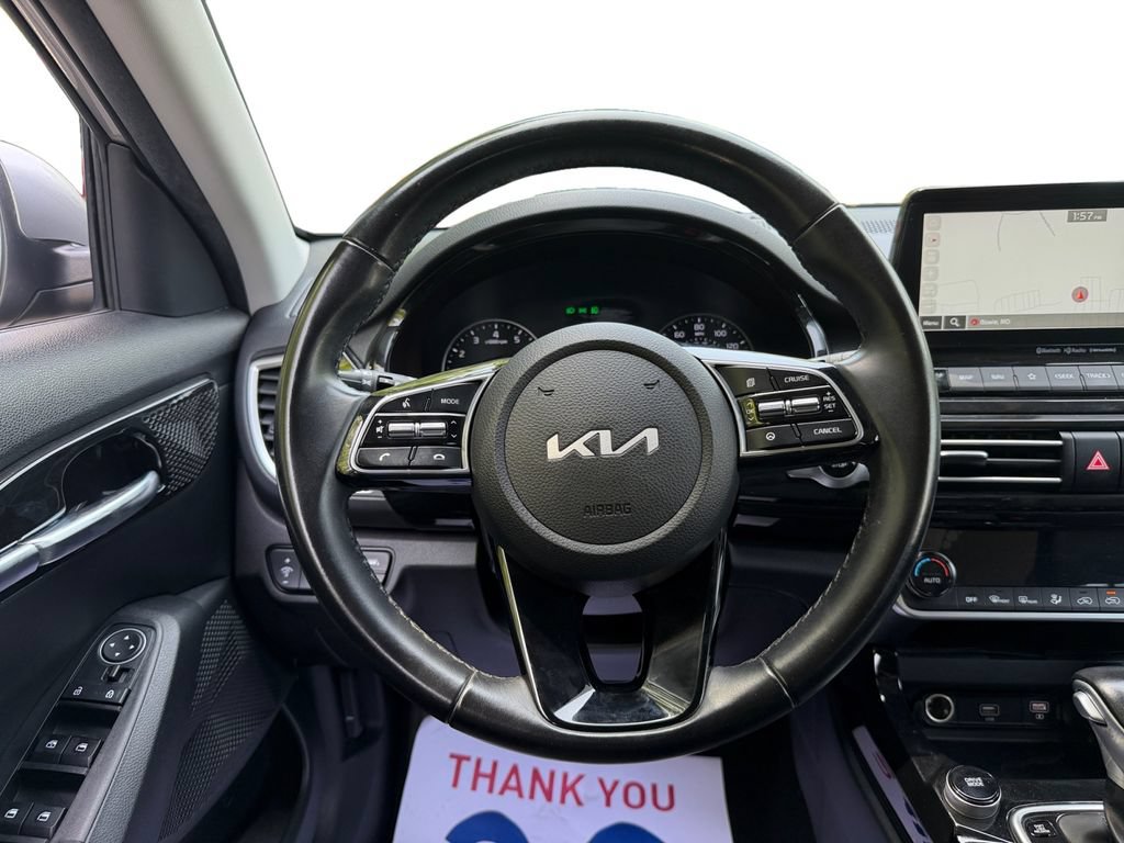 Used 2023 Kia Seltos EX AWD/4WD image 12