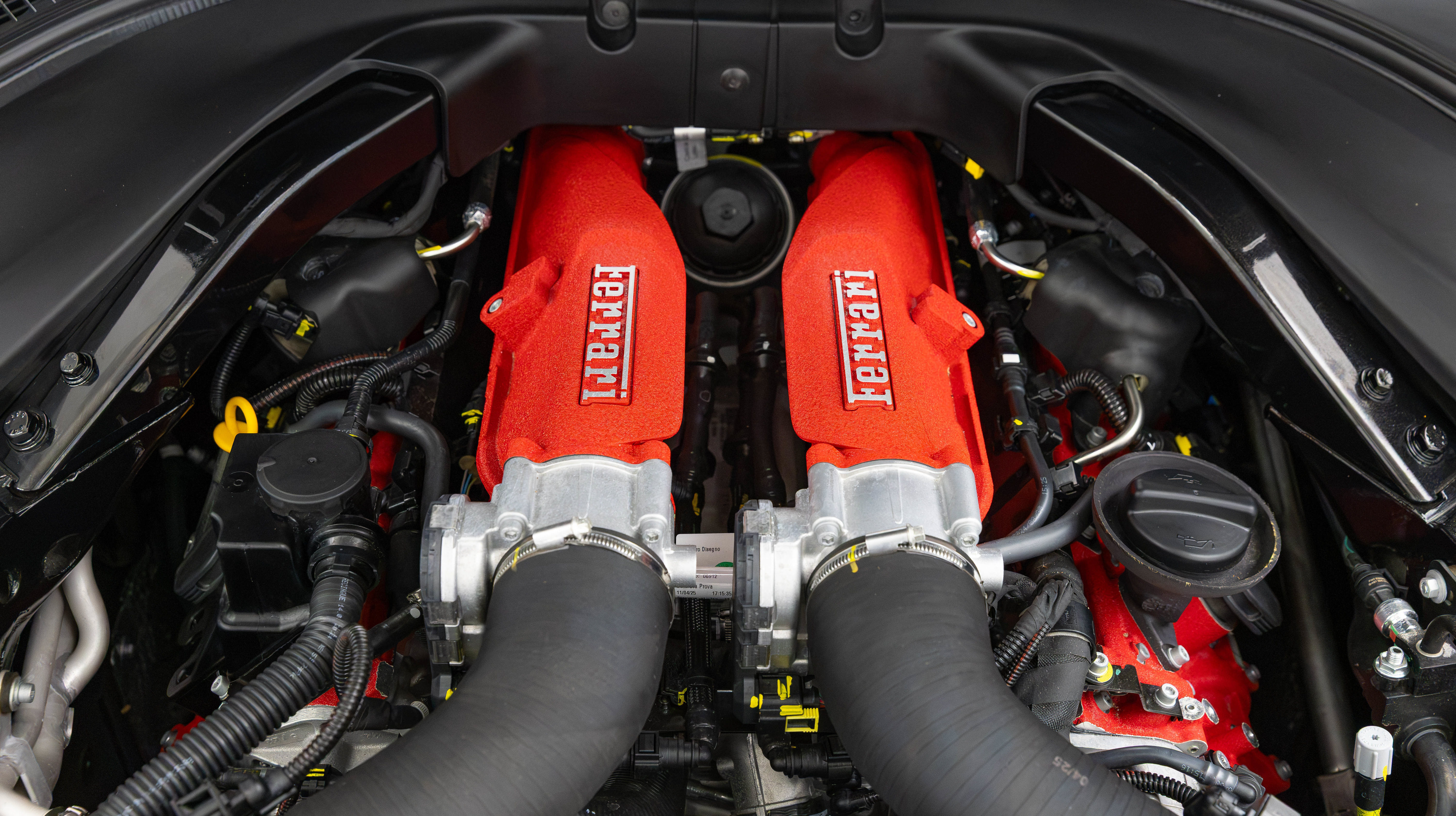 Certified 2025 Ferrari Roma Spider RWD image 41