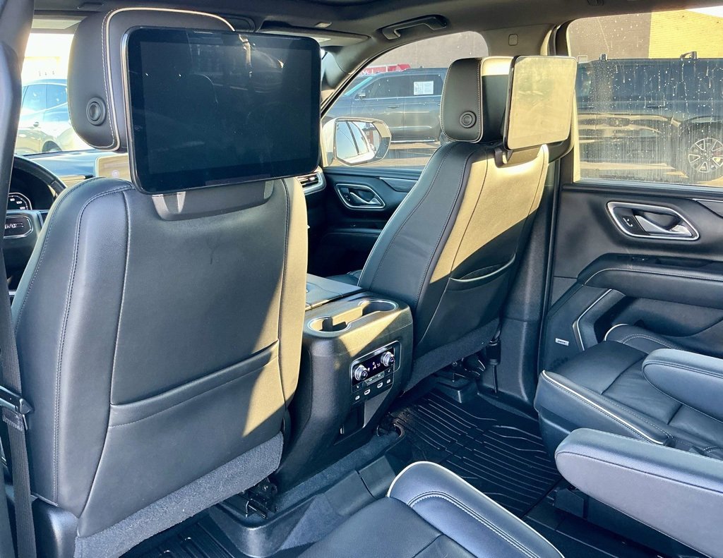 Used 2021 GMC Yukon XL SLT w/ SLT Luxury Plus Package image 32