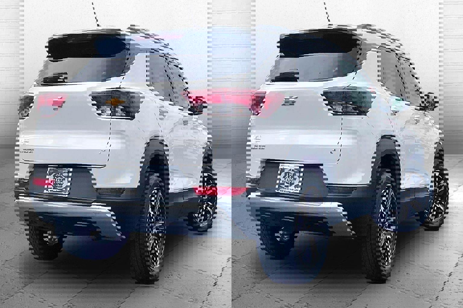 Used 2023 Chevrolet TrailBlazer LT FWD image 14