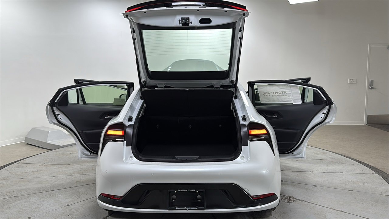New 2026 Toyota Prius XLE image 16