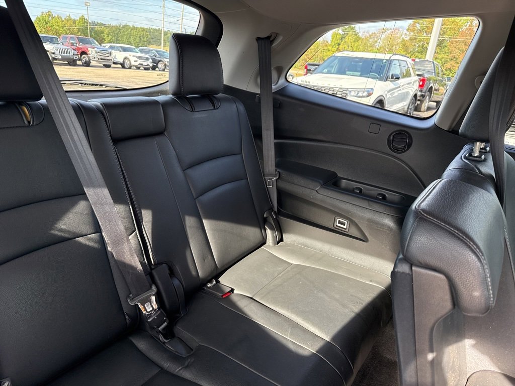 Used 2016 Honda Pilot Touring image 25