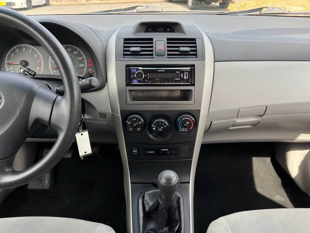 Used 2012 Toyota Corolla L FWD image 19