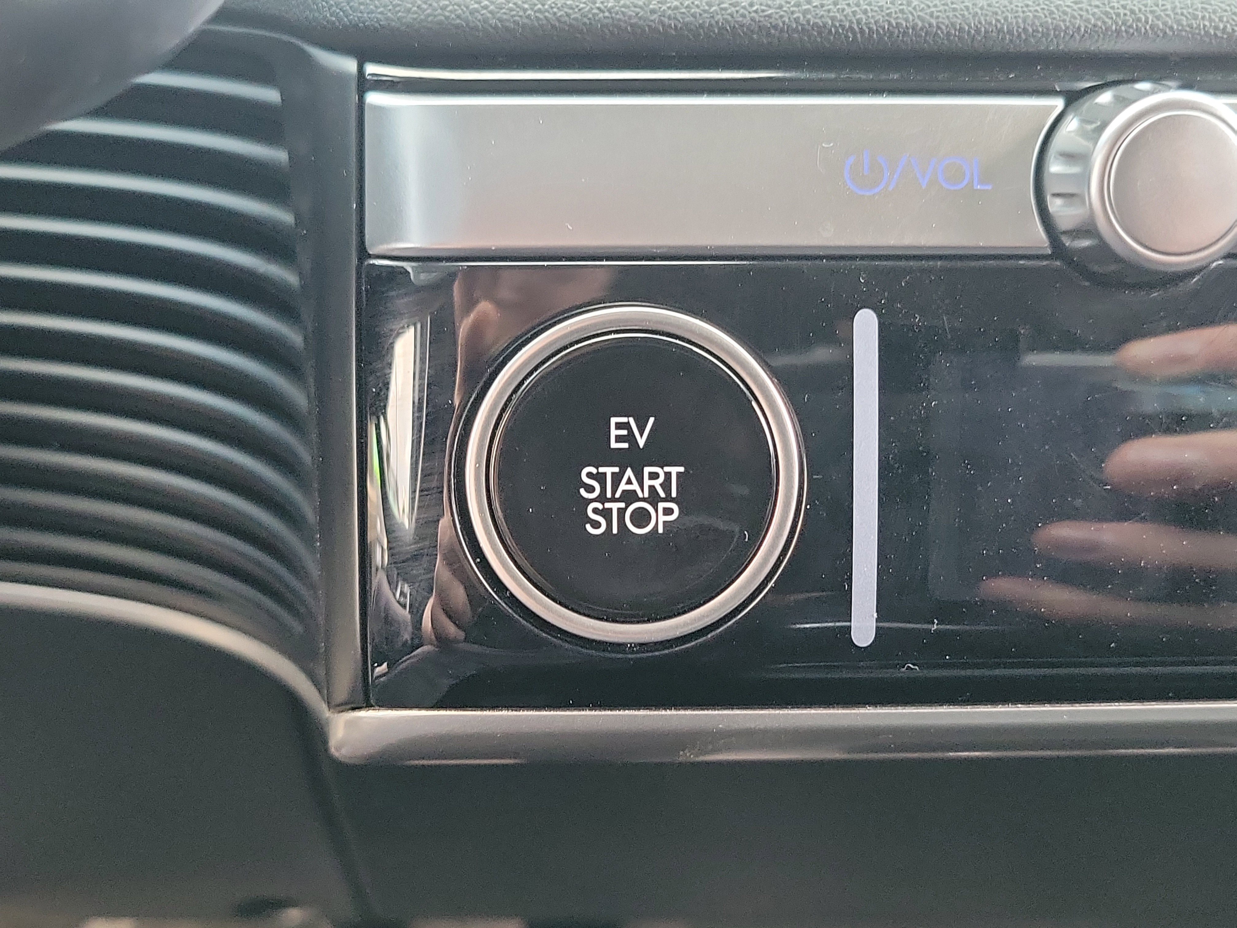 Used 2024 Hyundai Ioniq 5 SE image 11